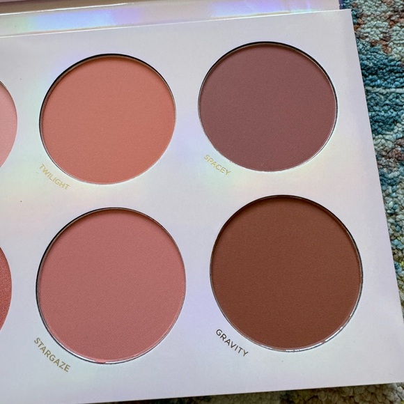 Lunar Beauty Moon Prism Blush Cheek Palette - Picture 8 of 9